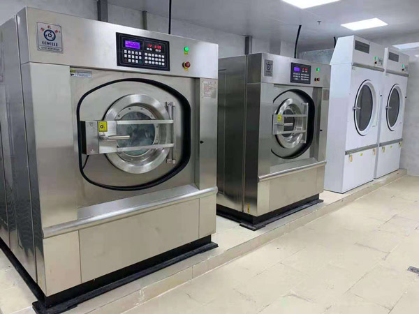 學(xué)校洗衣房設(shè)備的全自動洗脫機(jī)怎么使用？
